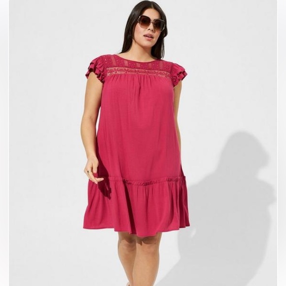 torrid Dresses & Skirts - Torrid Mini Rayon Slub Crochet Yoke Shift Dress